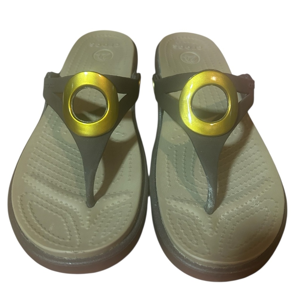 New Crocs Sanrah Sandals NWOT